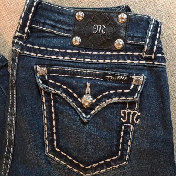 Miss Me Jeans size 28 Boot Cut EUC - Picture 2 of 8